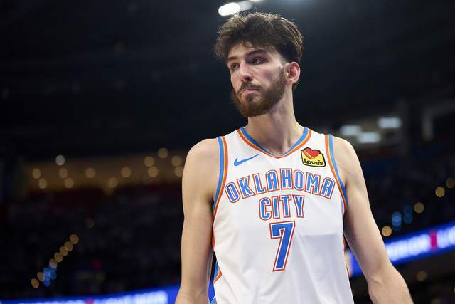 雷霆轻取魔术获开季7连胜 森林狼送黄蜂3连败