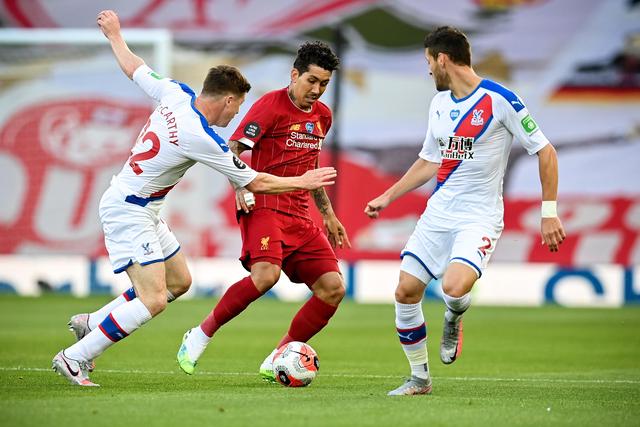 马兹拉维6次抢断9次对抗+2次解围 本赛季保持全勤